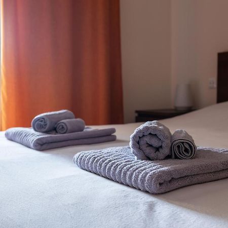 Your Cozy Six Street Apartment لاريسا المظهر الخارجي الصورة
