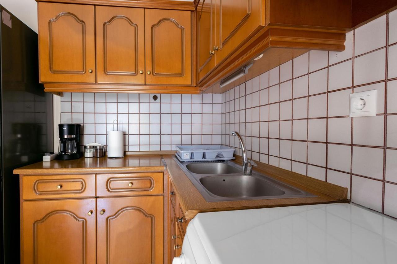 Your Cozy Six Street Apartment لاريسا المظهر الخارجي الصورة
