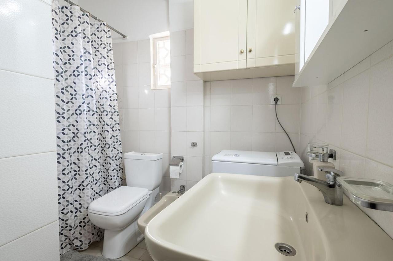 Your Cozy Six Street Apartment لاريسا المظهر الخارجي الصورة